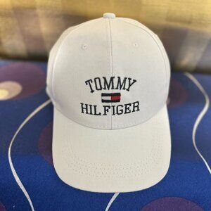 Tommy Hilfiger White Cap – Original Style in Every Detail Unisex